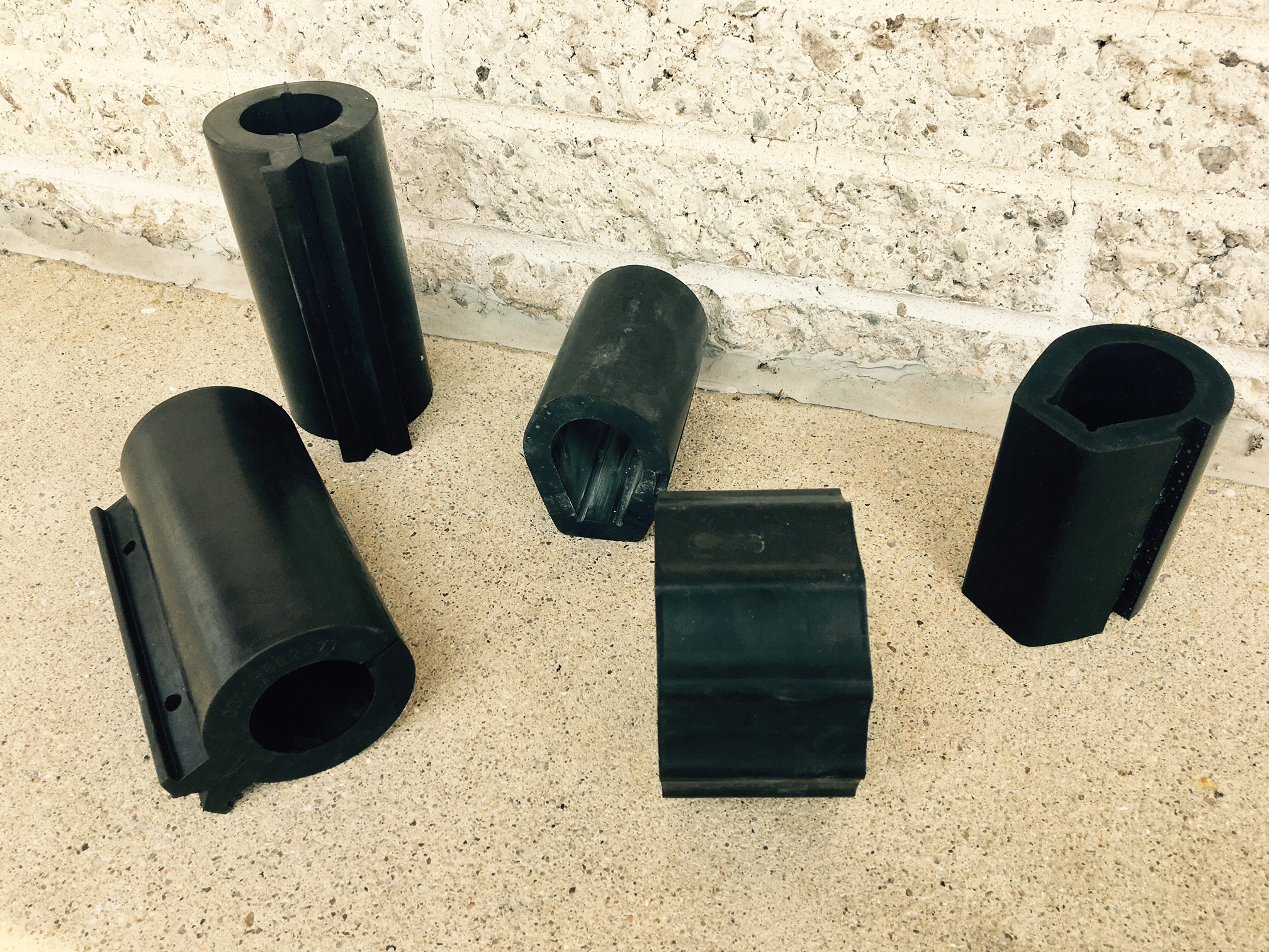 Tarp Rubber Bumper, Steel Cross Arm Trap Rubber Bumpers